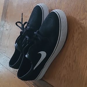Brand new black nikes